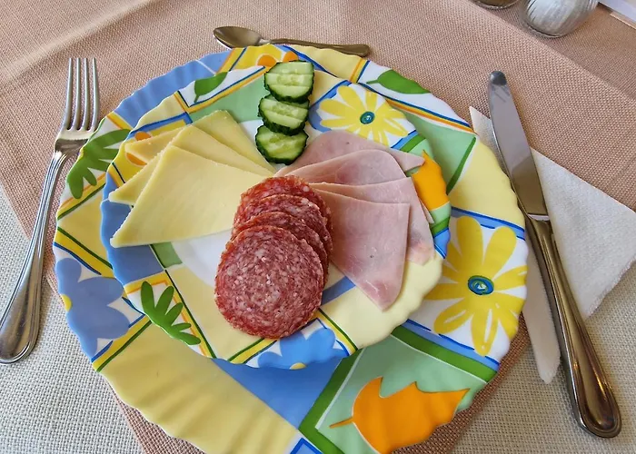 Pensiunea Luiza Гостьовий будинок 3*